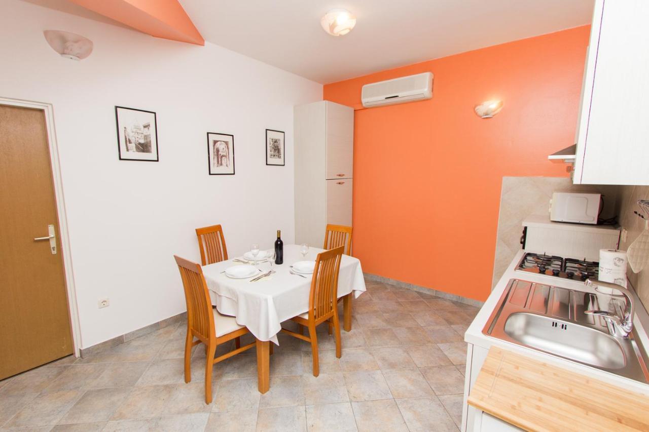 Apartments Lupus Vodice Kültér fotó
