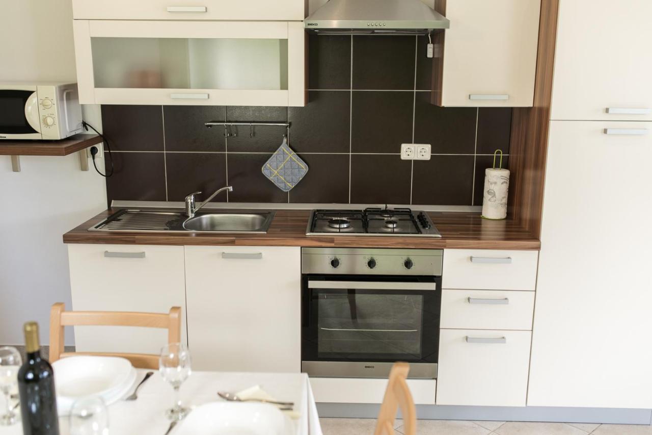 Apartments Lupus Vodice Kültér fotó