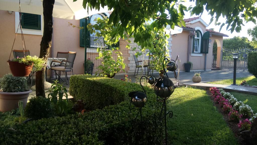 Apartments Lupus Vodice Kültér fotó