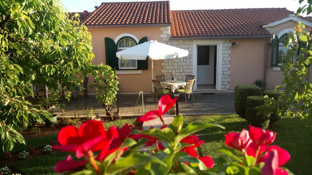 Apartments Lupus Vodice Kültér fotó